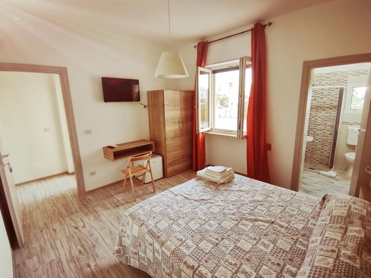 Via Alessandria Hotel Racale Luaran gambar
