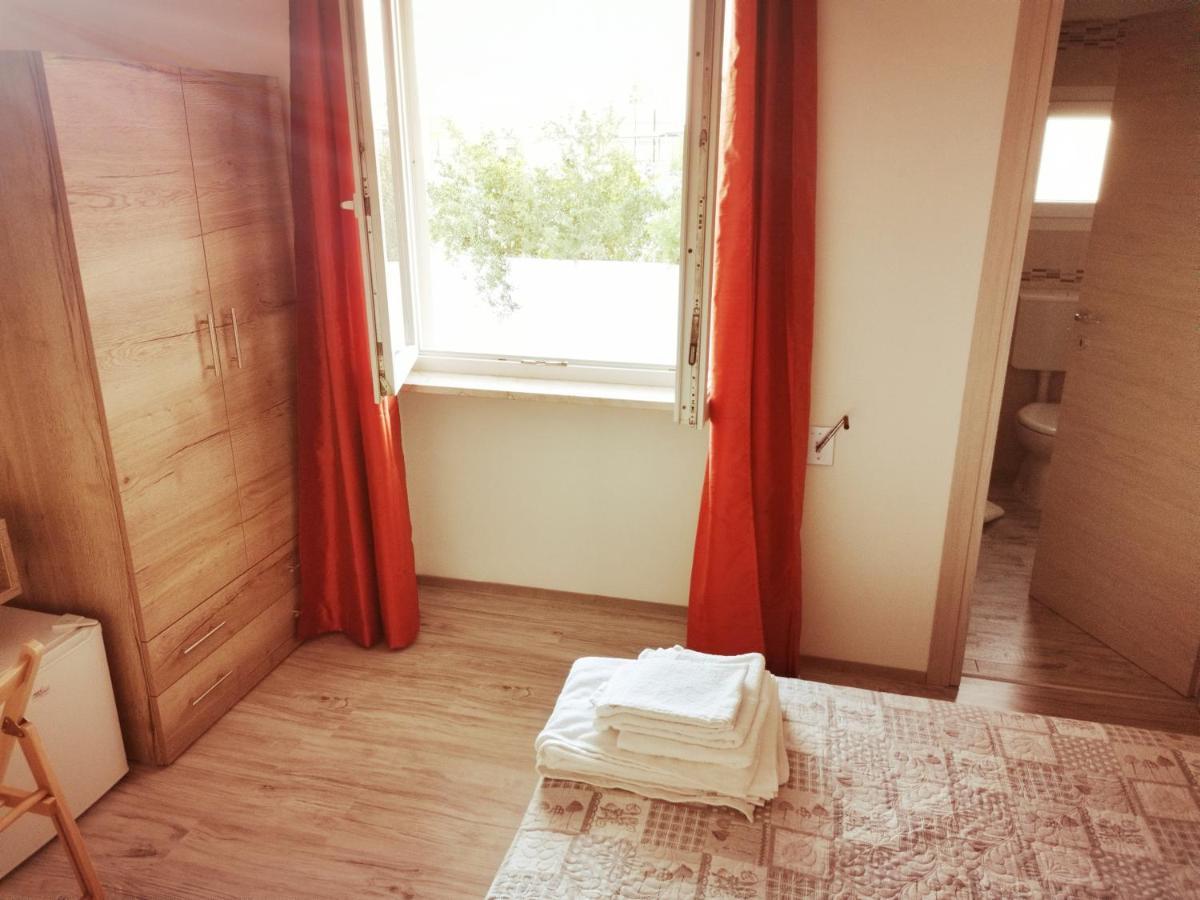 Via Alessandria Hotel Racale Luaran gambar